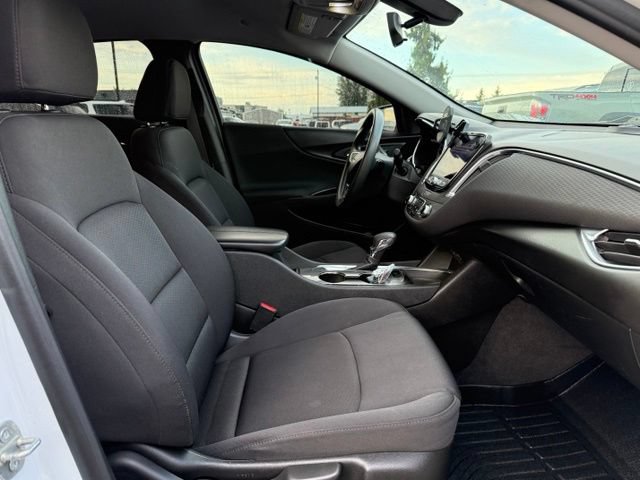 Used 2021 Chevrolet Malibu LT FWD image 8