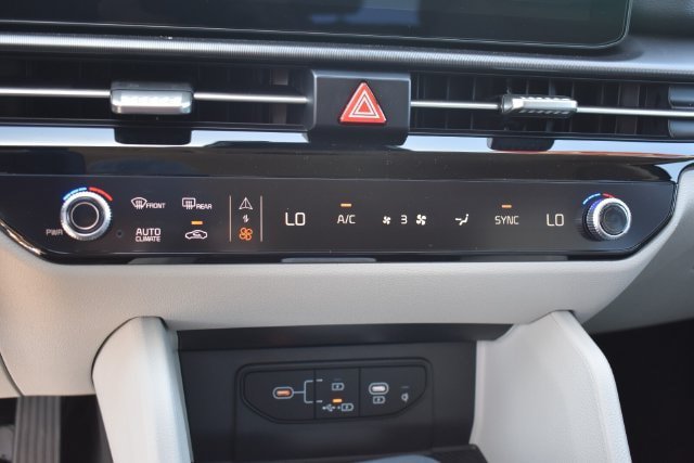 New 2026 Kia Sportage EX FWD image 30