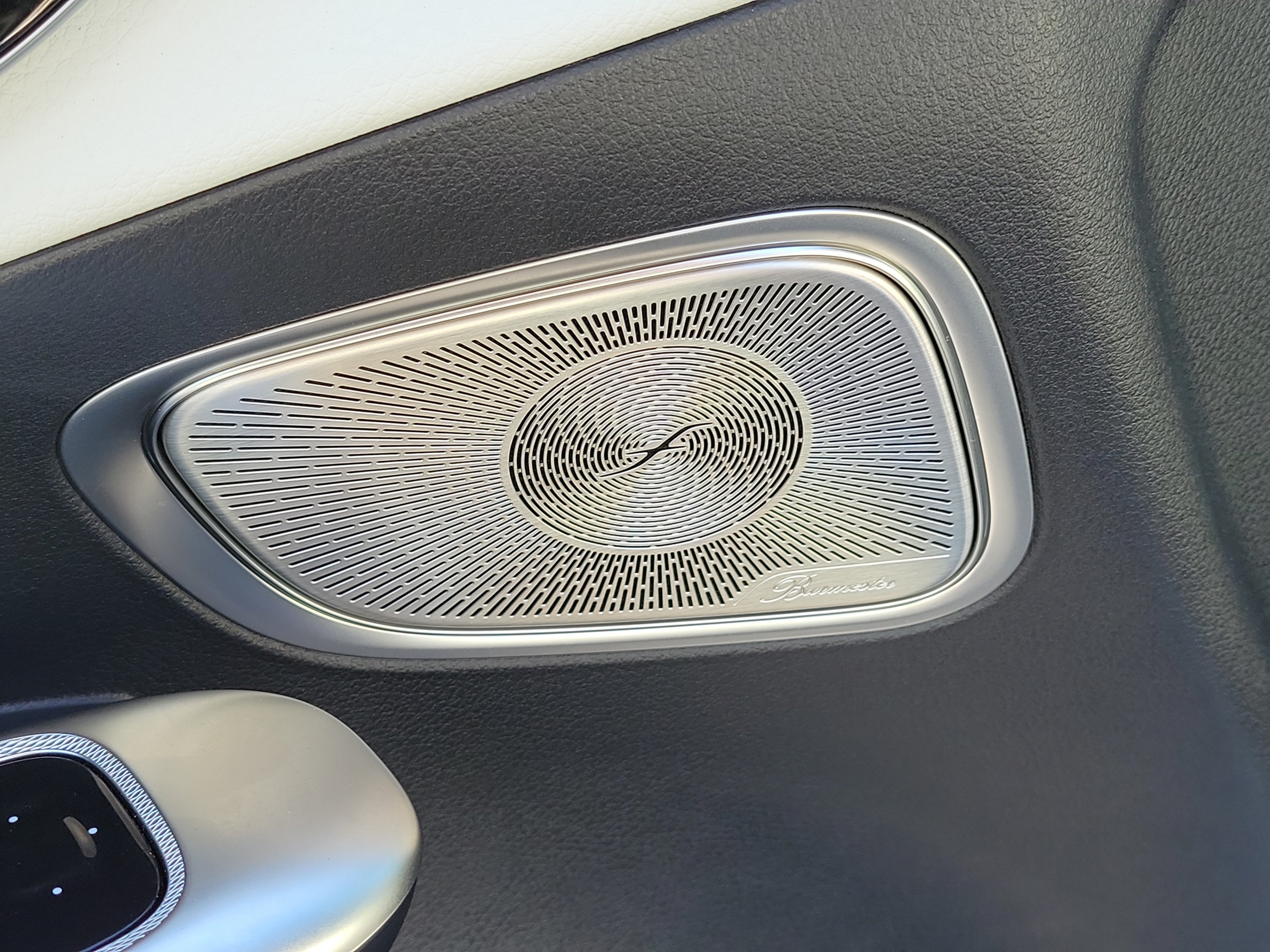 Used 2024 Mercedes-Benz GLC 300 image 22