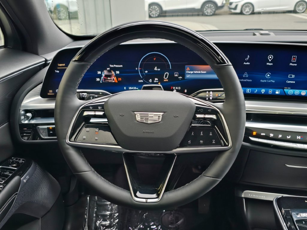 Certified 2024 Cadillac Lyriq Luxury AWD/4WD image 19