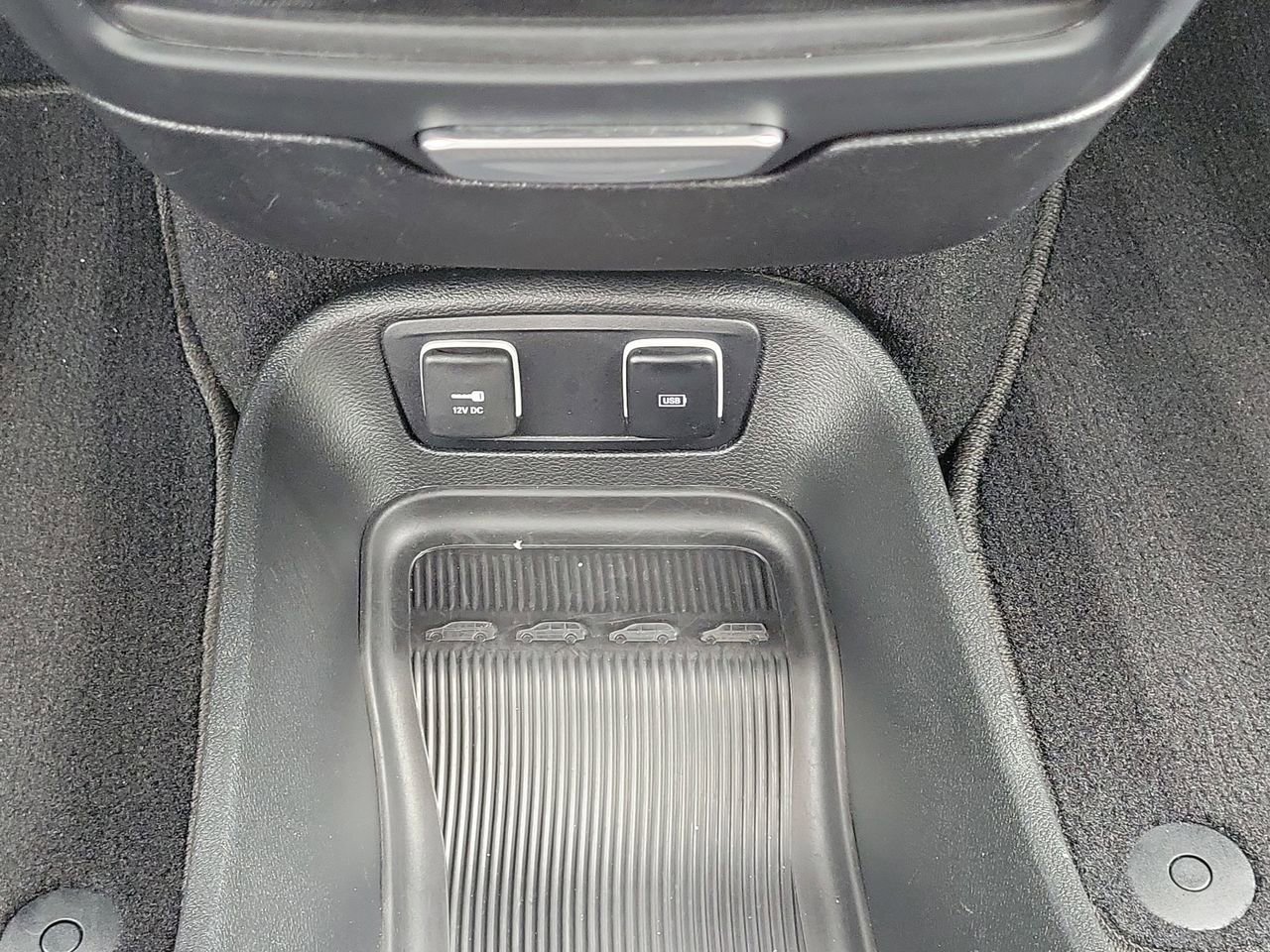 Used 2020 Chrysler Pacifica Touring w/ Advanced Safetytec Group image 21