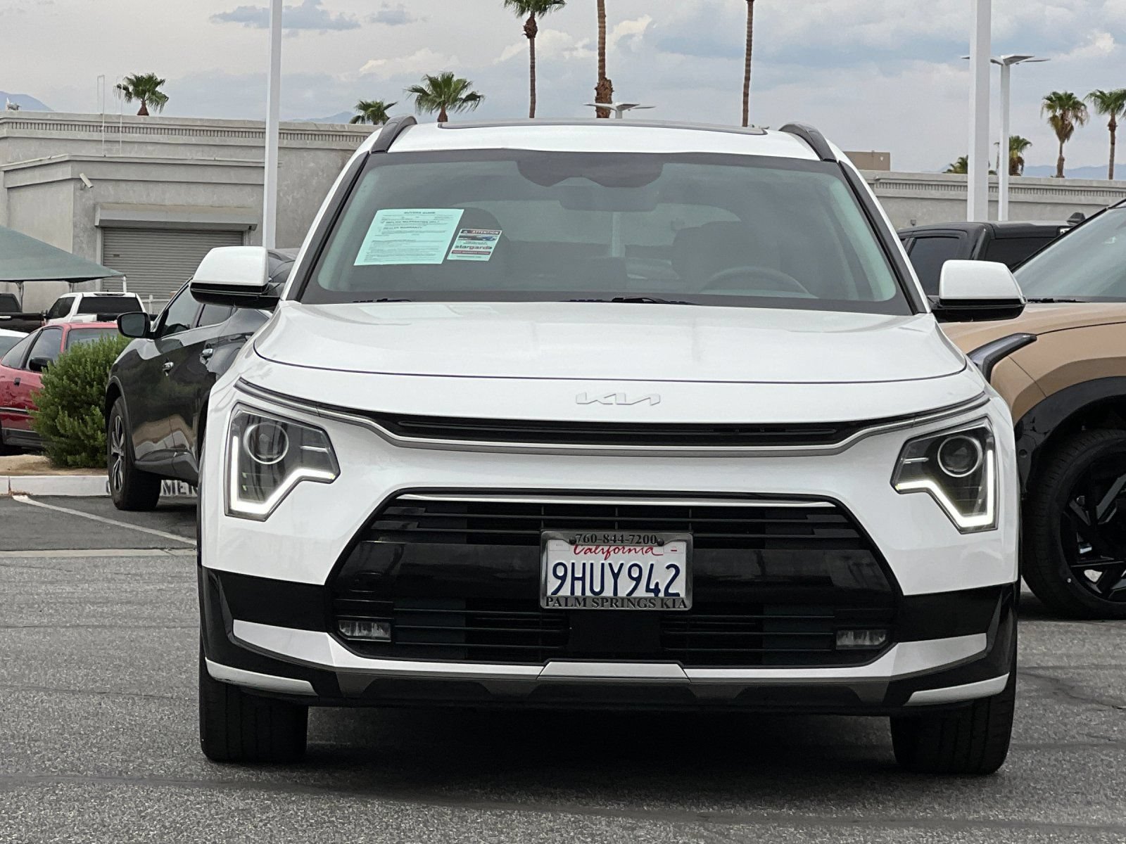 Used 2023 Kia Niro EX Touring FWD image 8