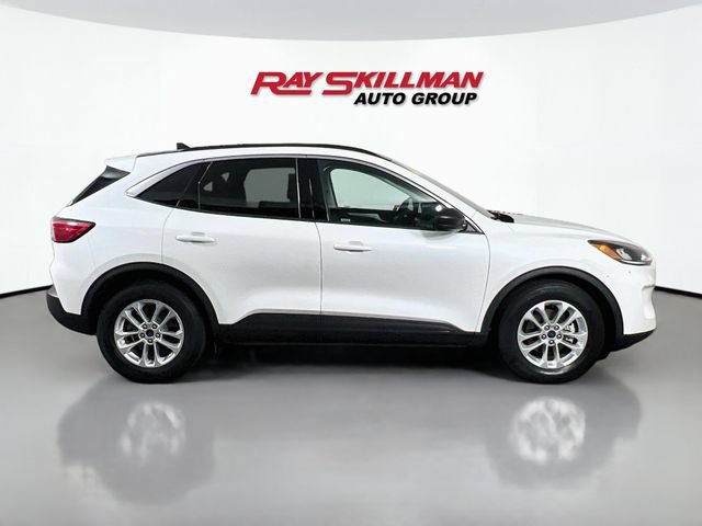 Used 2022 Ford Escape SE w/ Convenience Package FWD image 8