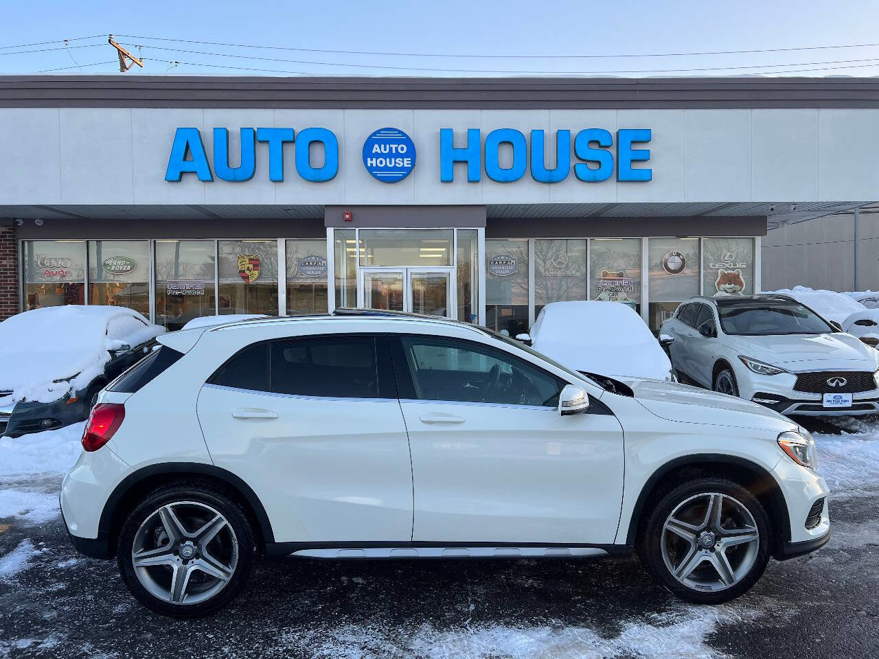 Used 2015 Mercedes-Benz GLA 250 4MATIC w/ Multimedia Package image 8