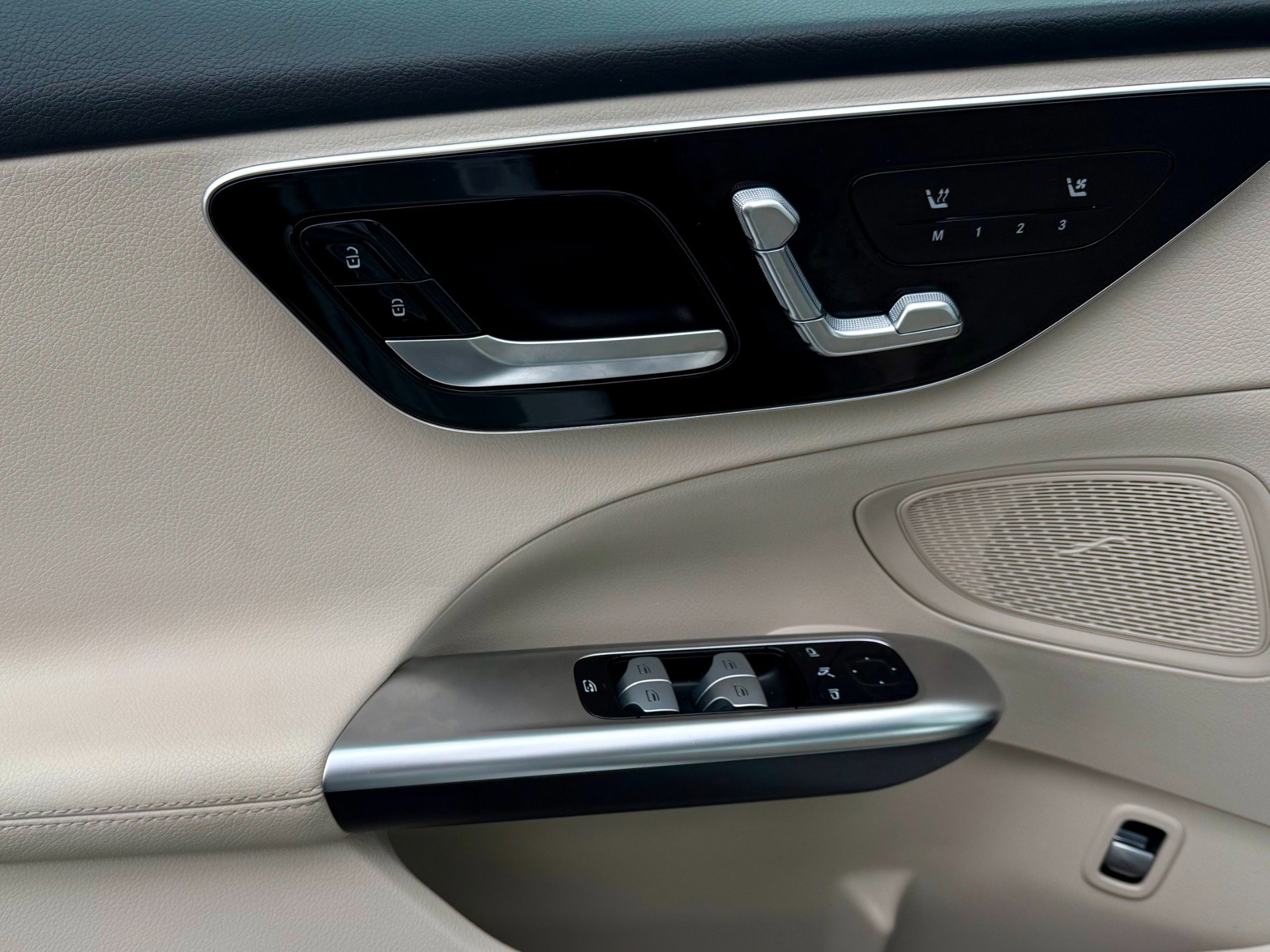 Used 2024 Mercedes-Benz C 300 Sedan image 69