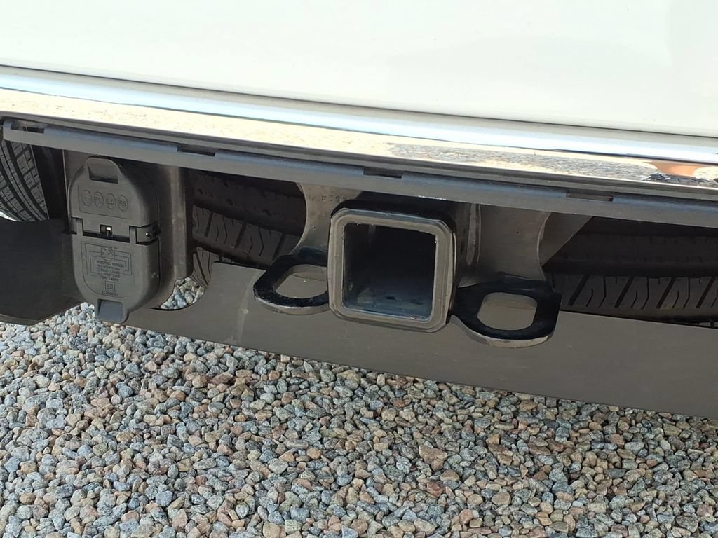 Used 2024 Chevrolet Tahoe LT RWD image 11