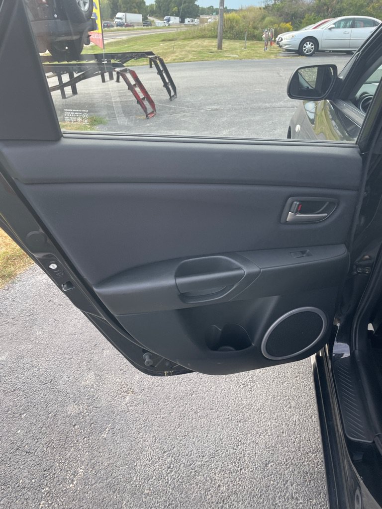 Used 2006 MAZDA MAZDA3 s FWD image 15
