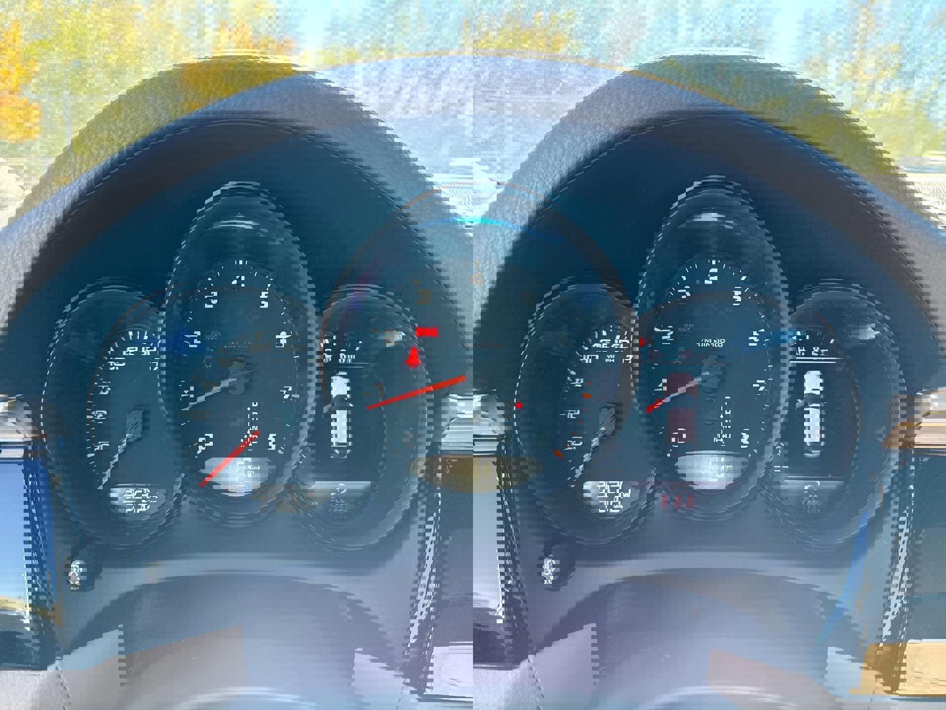 Used 2021 Porsche Macan Premium Plus image 10