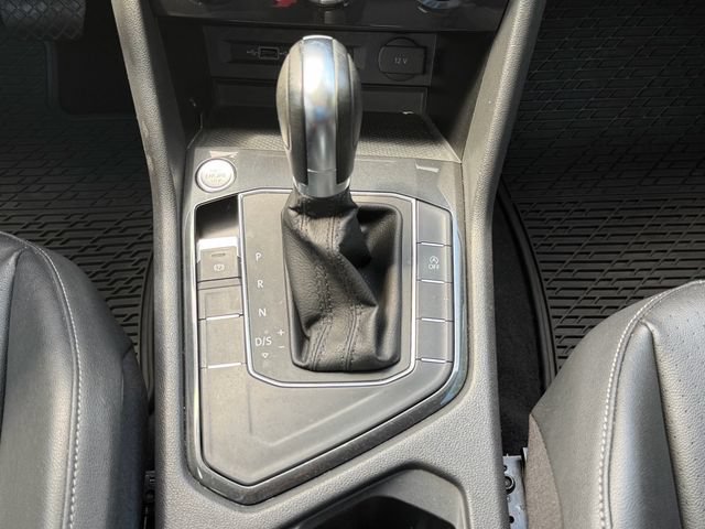 Used 2019 Volkswagen Tiguan SE w/ Panoramic Sunroof Package FWD image 20