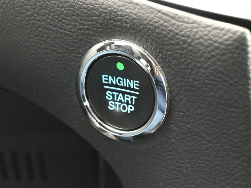 Used 2016 Ford Edge Titanium w/ Equipment Group 301A image 10