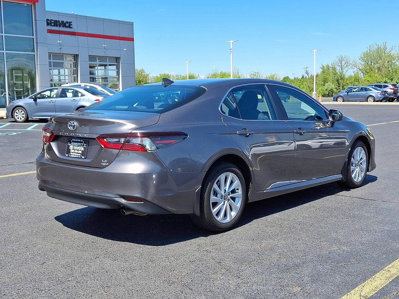Used 2023 Toyota Camry LE AWD/4WD image 6