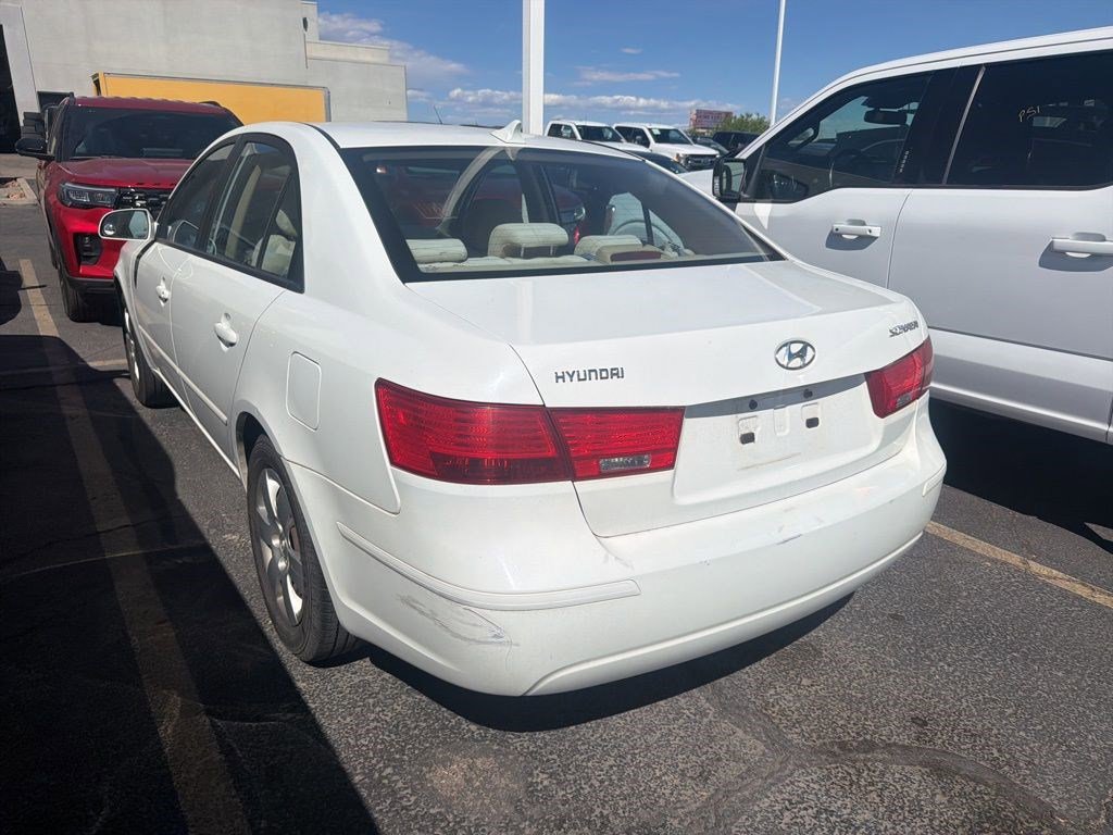 Used 2009 Hyundai Sonata GLS FWD image 2