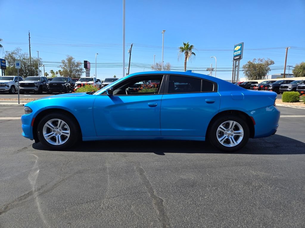Used 2023 Dodge Charger SXT RWD image 3