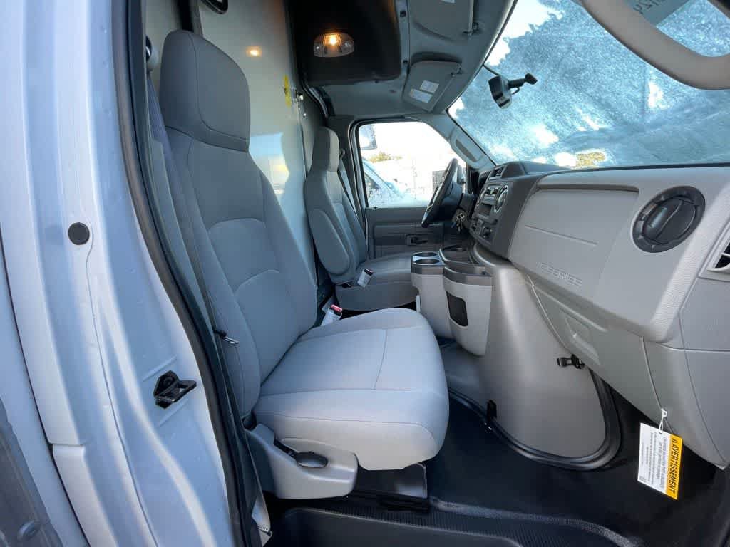 New 2024 Ford E-450 and Econoline 450 Super Duty w/ Power Windows & Locks Group RWD image 30