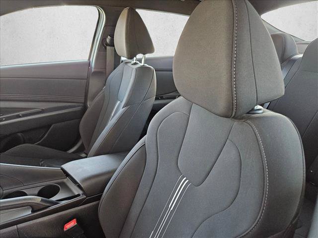 Used 2025 Hyundai Elantra Sport FWD image 13