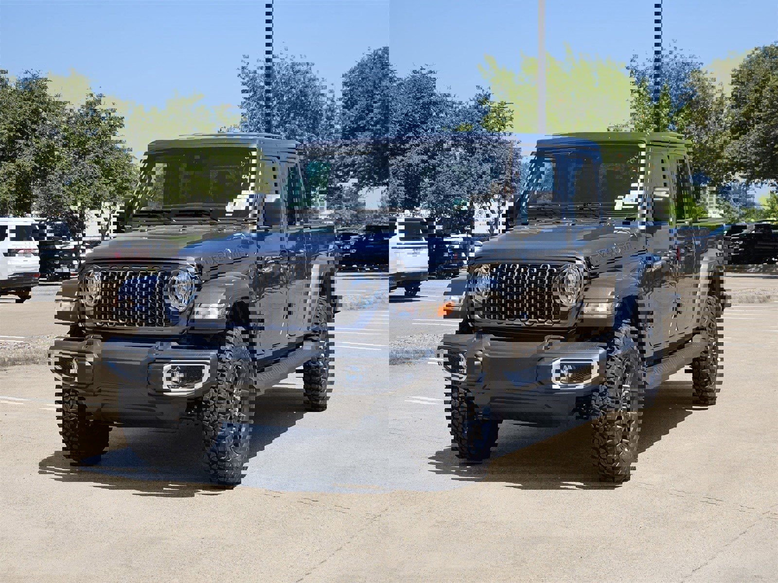 New 2025 Jeep Gladiator Sport image 2