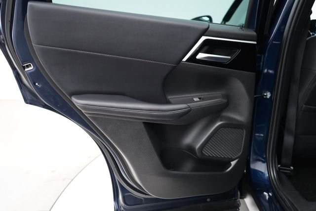 Used 2023 Mitsubishi Outlander SE image 53