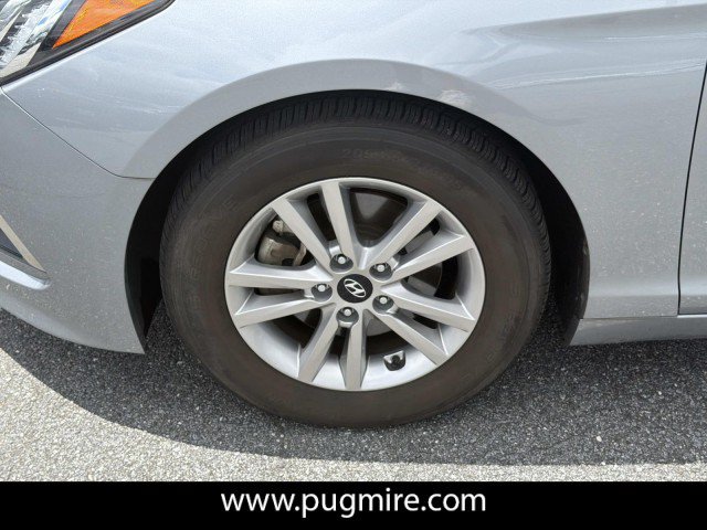 Used 2015 Hyundai Sonata SE w/ Option Group 02 FWD image 11