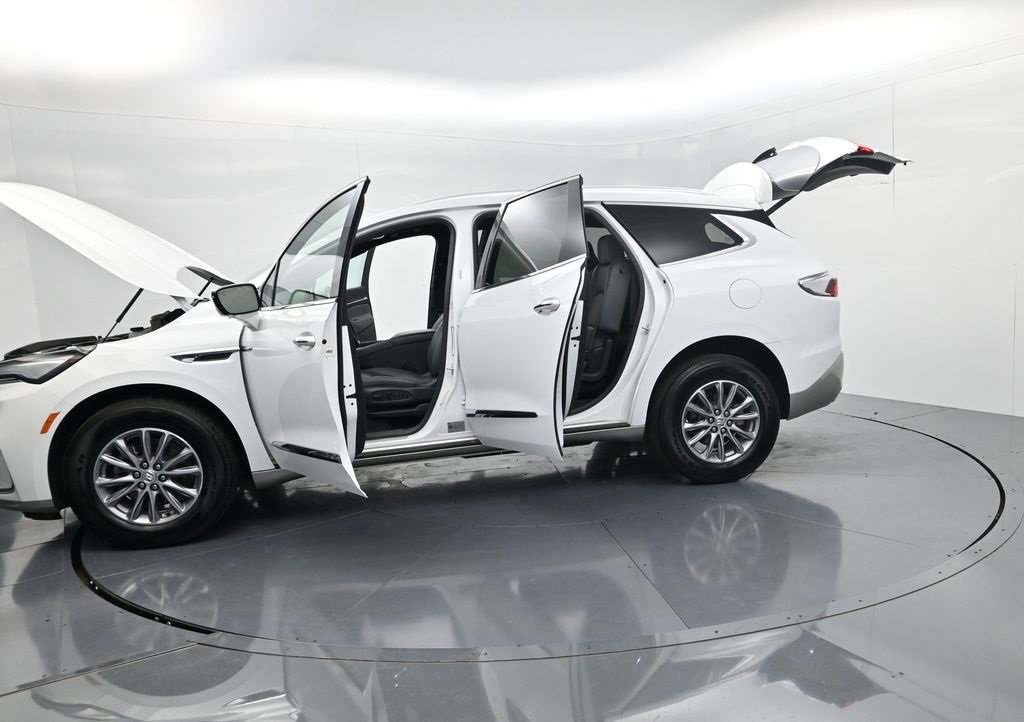 Used 2024 Buick Enclave Premium image 76