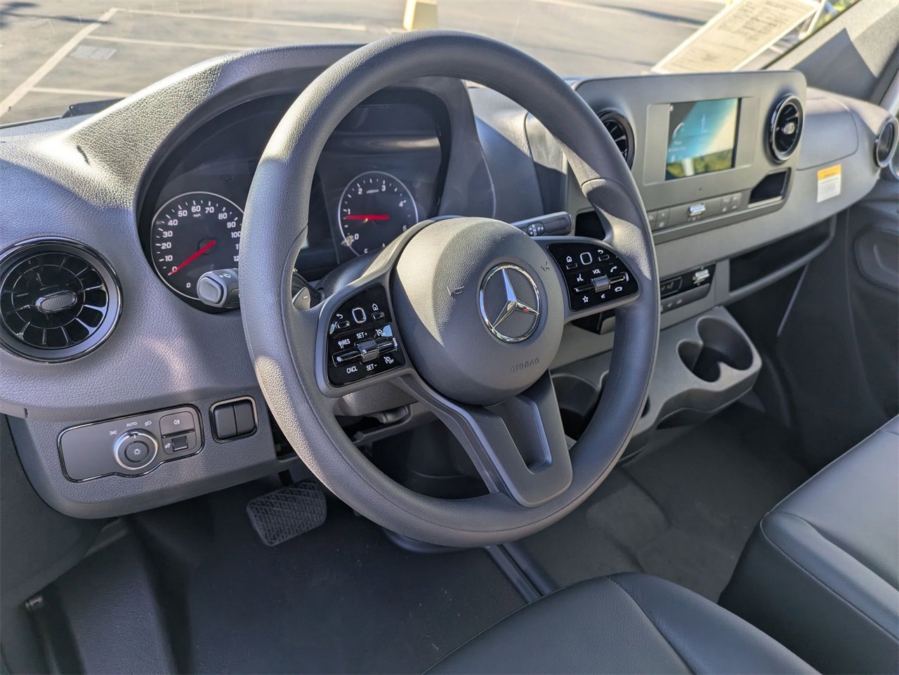 Used 2024 Mercedes-Benz Sprinter 3500 image 5