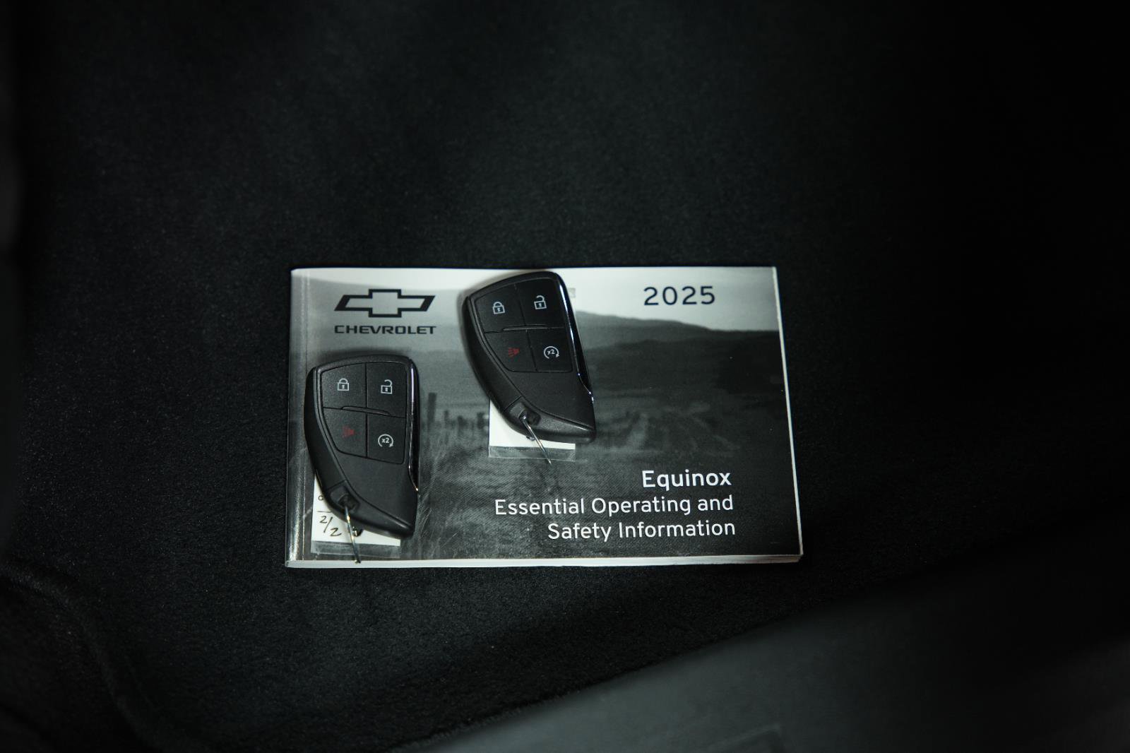 Used 2025 Chevrolet Equinox LT w/ Safety and Technology Package image 21