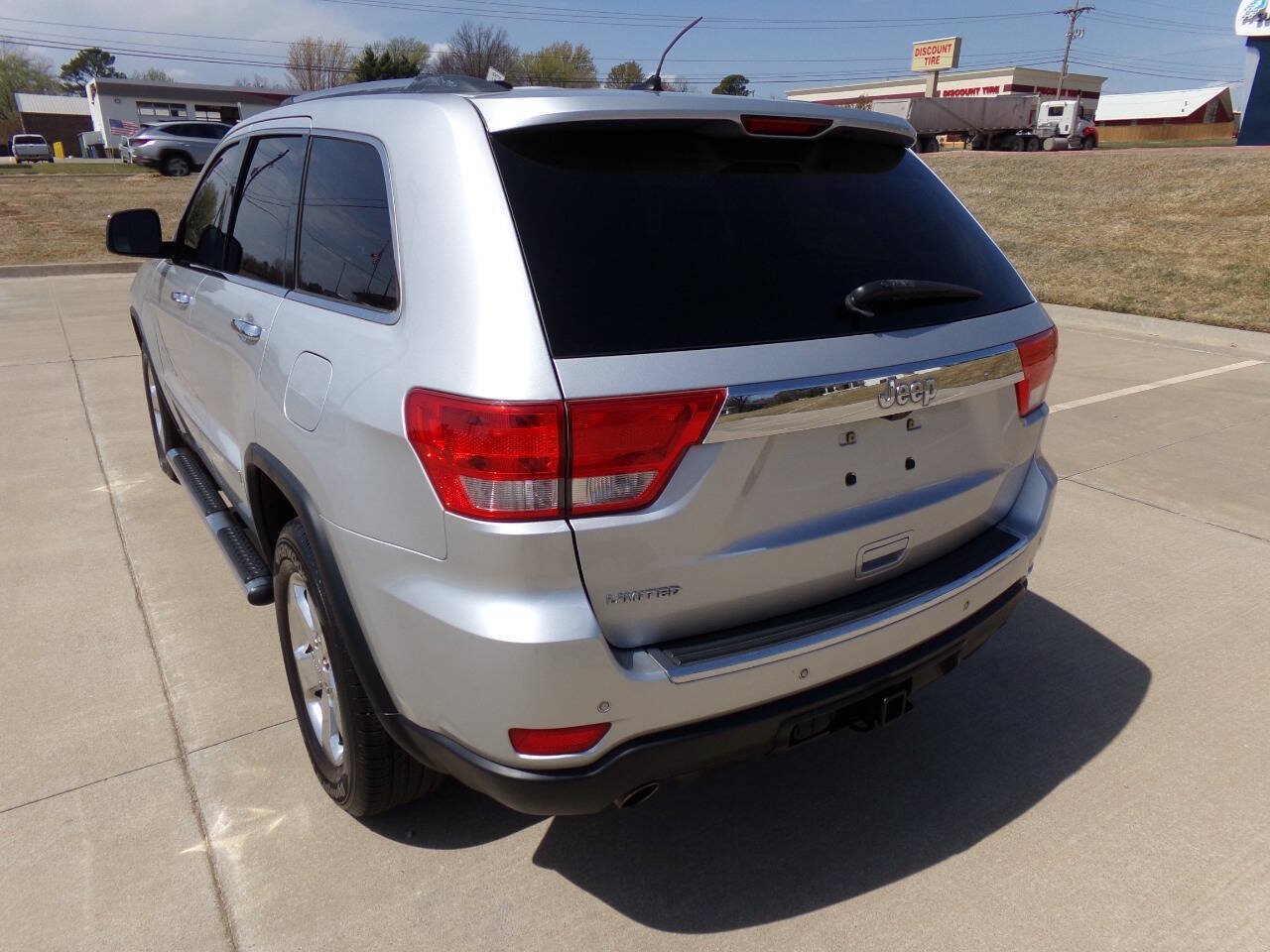 Used 2011 Jeep Grand Cherokee Limited RWD image 34