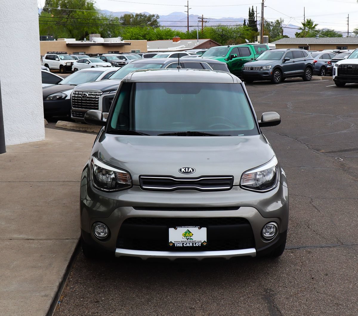 Used 2018 Kia Soul + FWD image 13