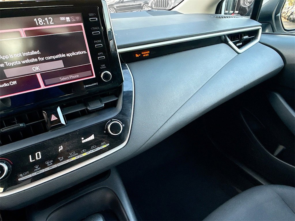 Used 2021 Toyota Corolla LE image 23