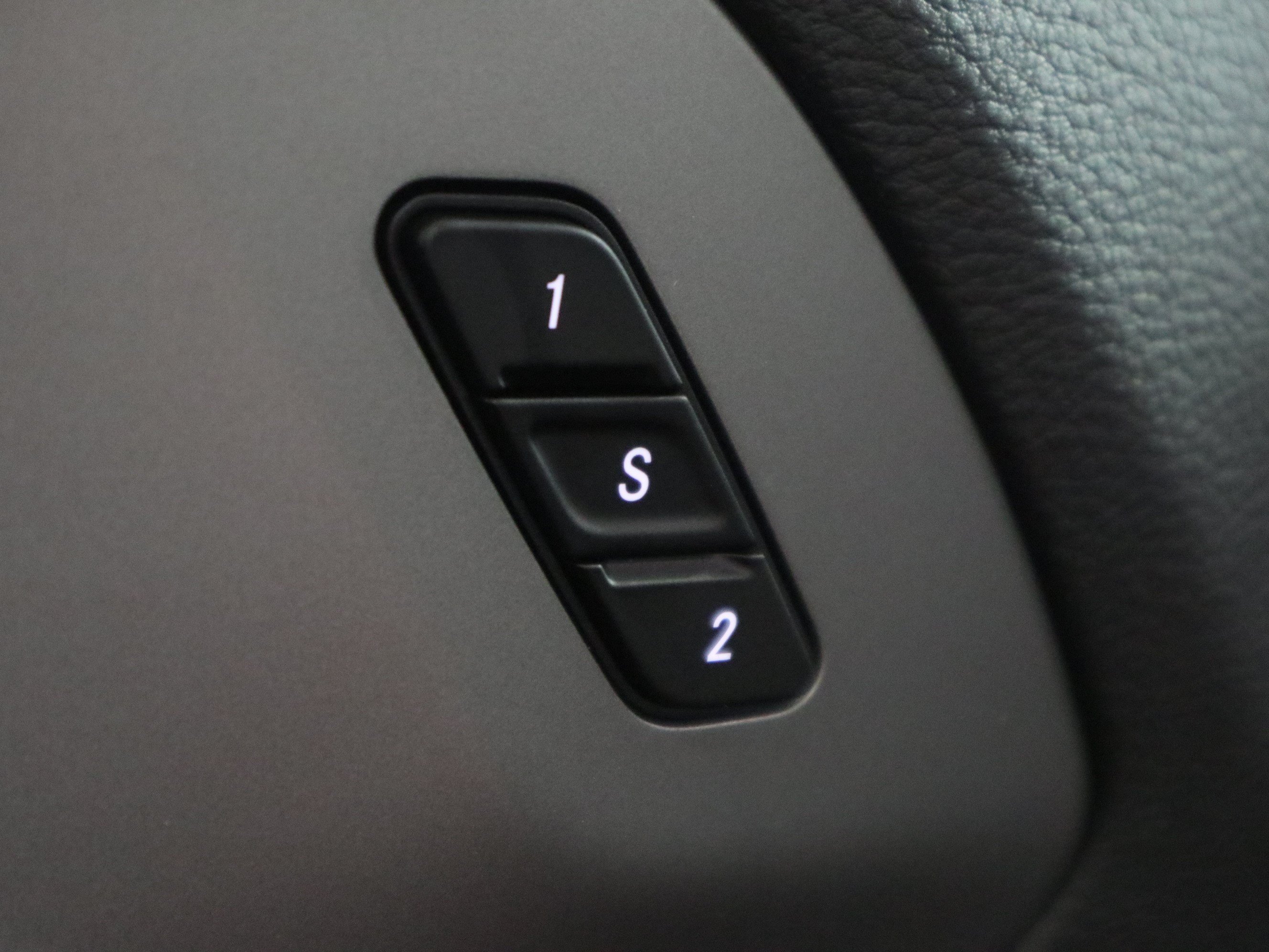 New 2027 Chrysler Pacifica Limited FWD image 36