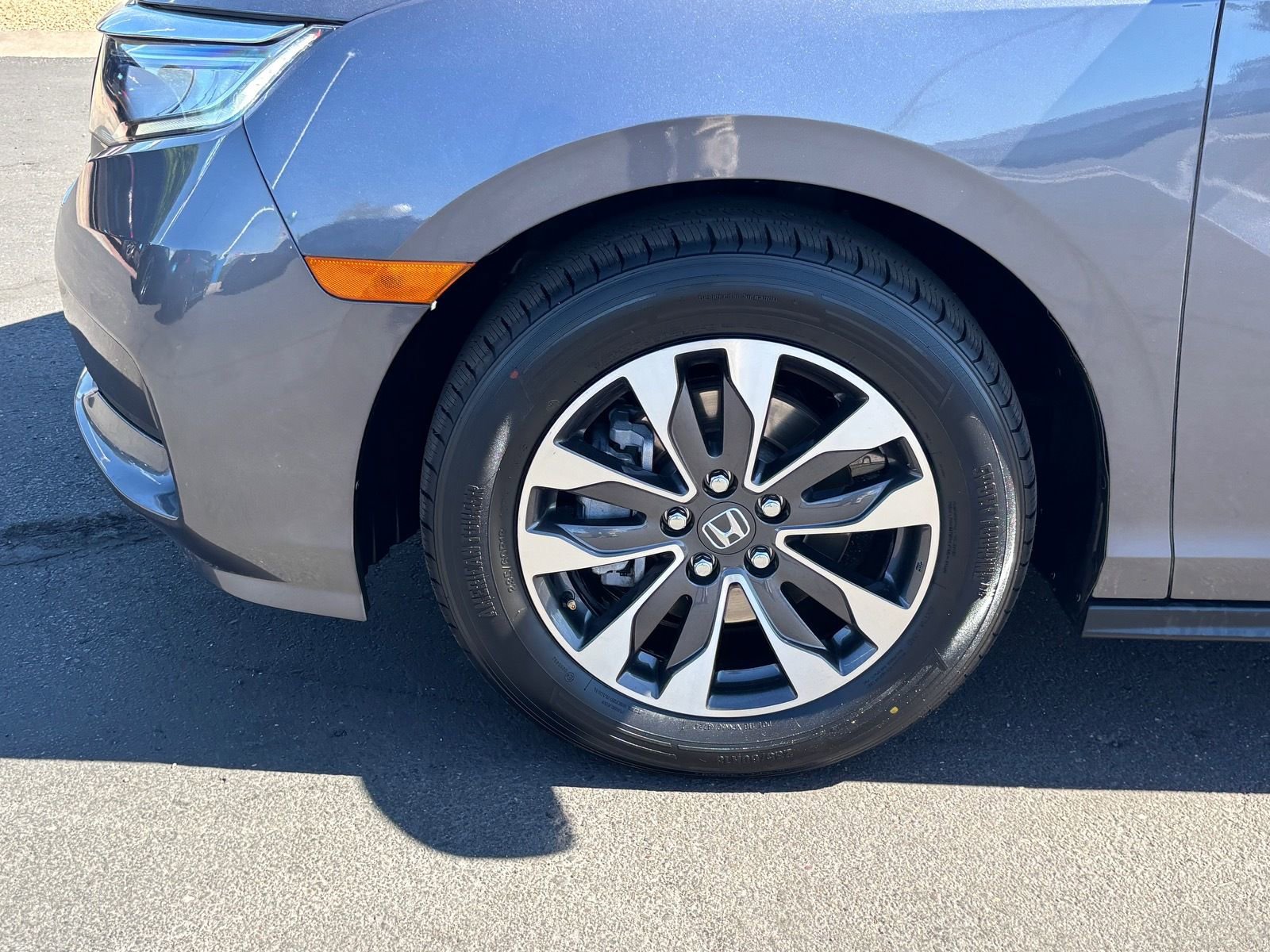 Used 2024 Honda Odyssey EX-L image 11