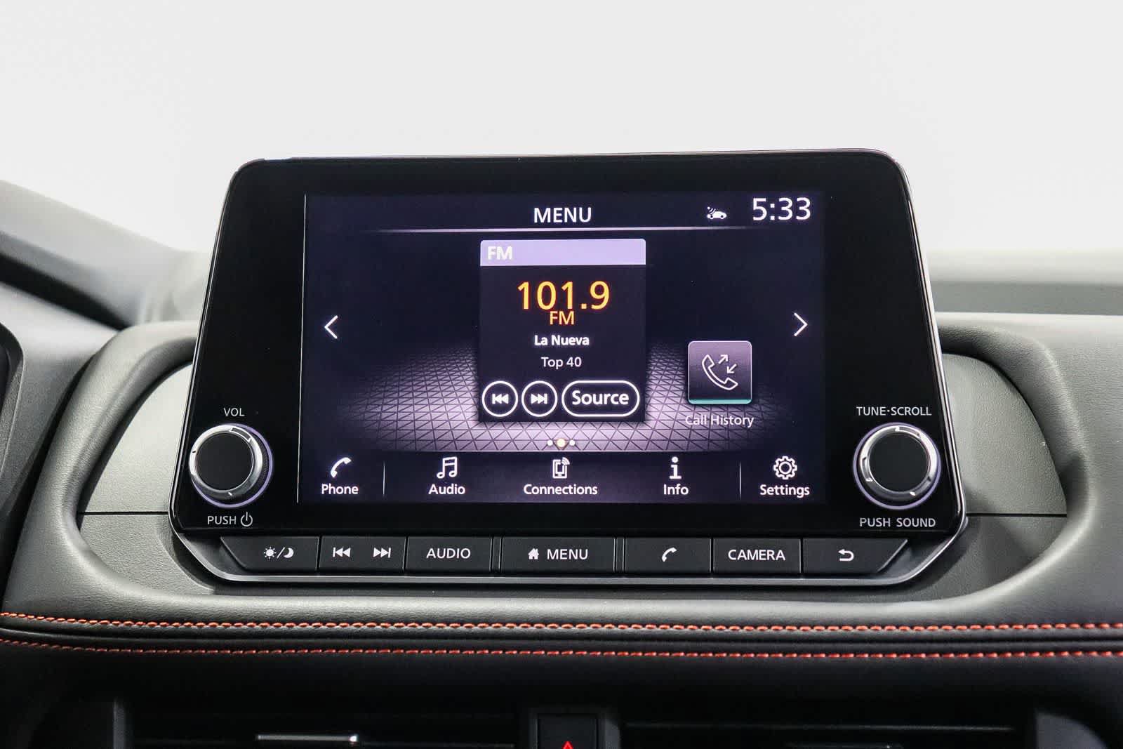 Used 2025 Nissan Rogue SV AWD/4WD image 14