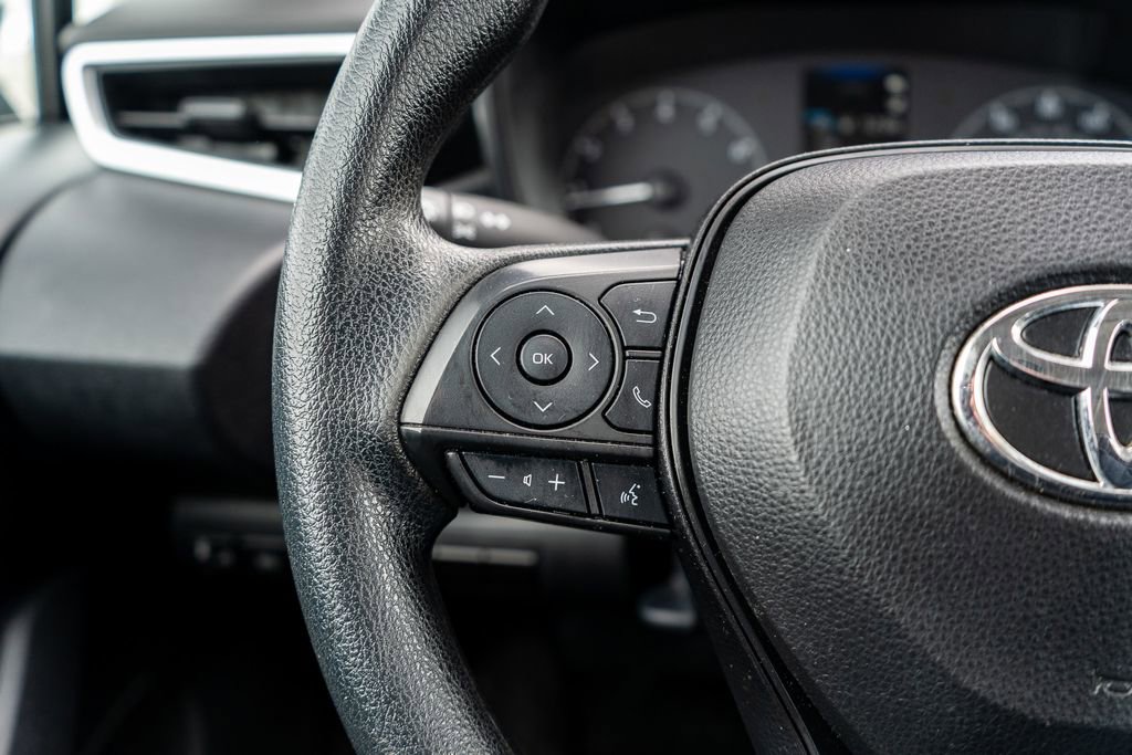 Used 2023 Toyota Corolla LE image 21