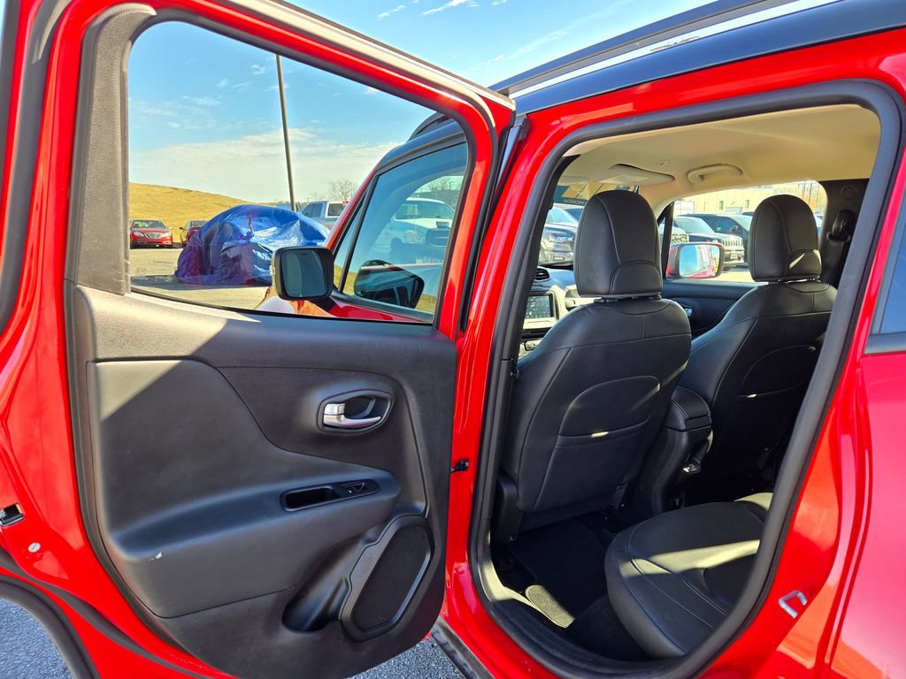 Used 2020 Jeep Renegade Limited image 27