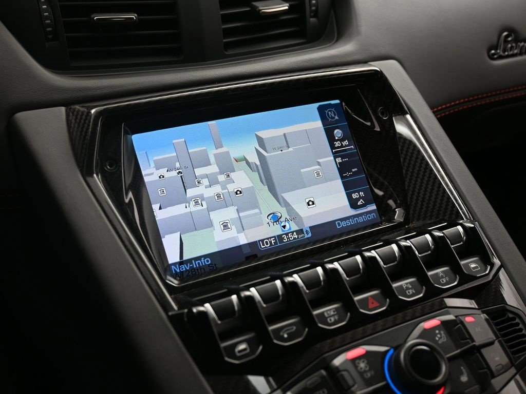 Used 2019 Lamborghini Aventador S image 22