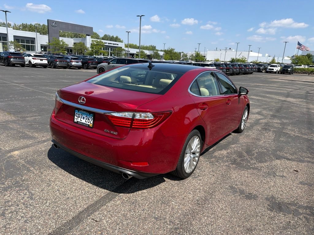 Used 2015 Lexus ES 350 w/ Ultra Luxury Package FWD image 21