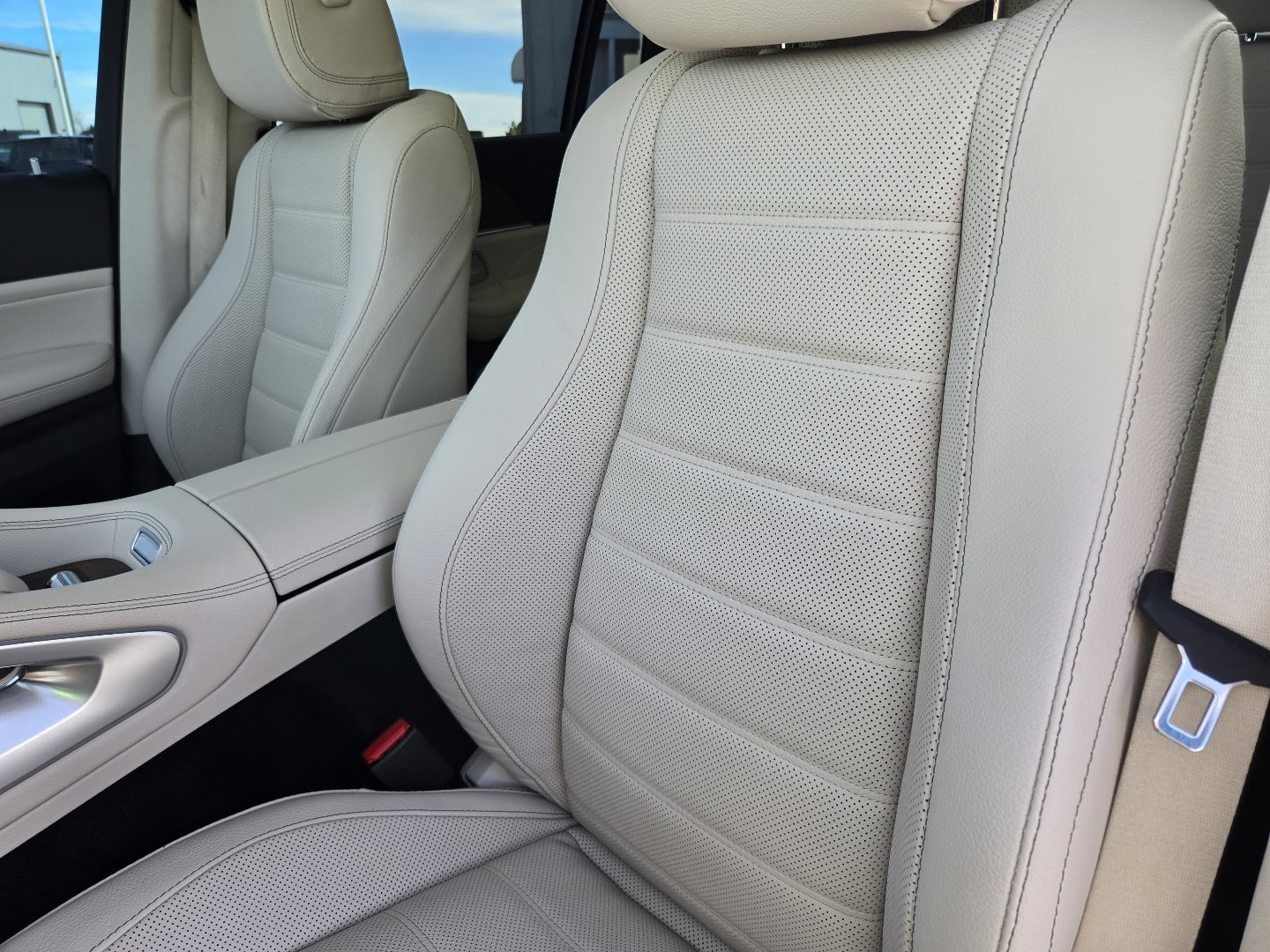 Used 2022 Mercedes-Benz GLS 450 4MATIC image 15
