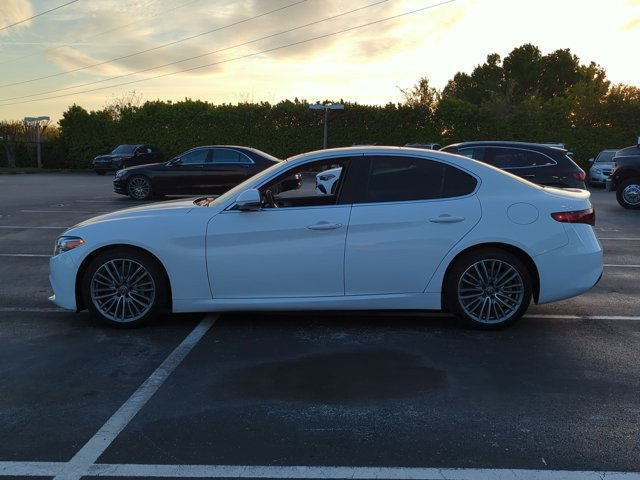 Used 2019 Alfa Romeo Giulia Ti w/ Quick Order Package 22Z Lusso image 8