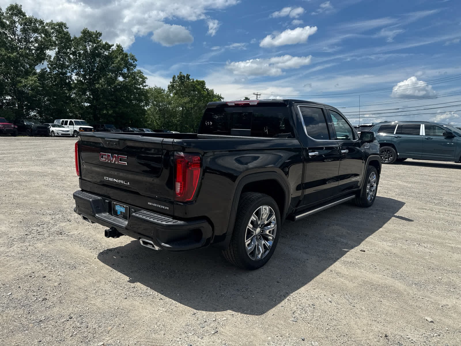 New 2026 GMC Sierra 1500 Denali w/ Denali Reserve Package AWD/4WD image 5