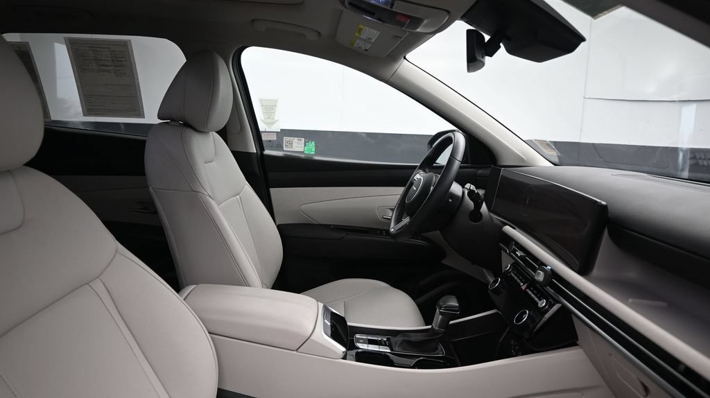 Used 2025 Hyundai Tucson SEL FWD image 10