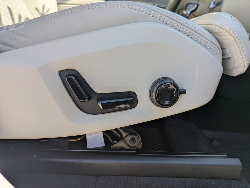 Used 2022 Volvo XC90 T6 Inscription w/ Advanced Package image 33