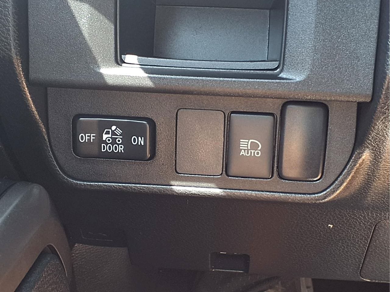 Certified 2019 Toyota Tacoma SR5 AWD/4WD image 25