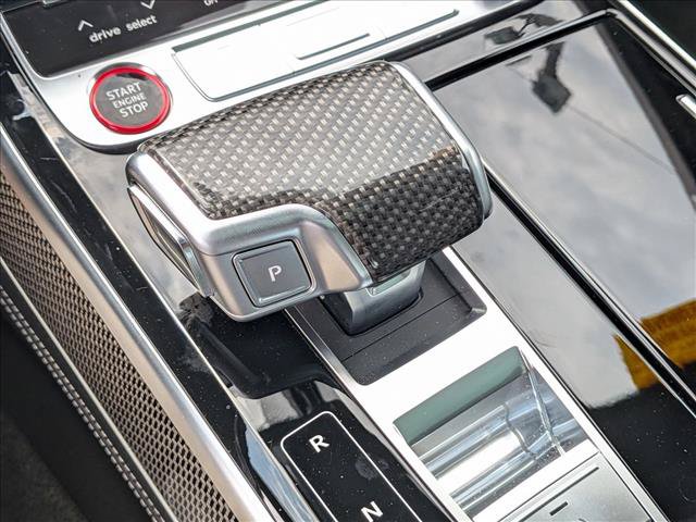 Used 2025 Audi S8 AWD/4WD image 9