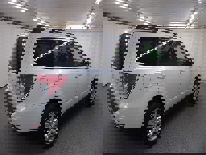 Used 2010 Subaru Forester 2.5X Premium w/ Popular Equipment Group 1A image 7