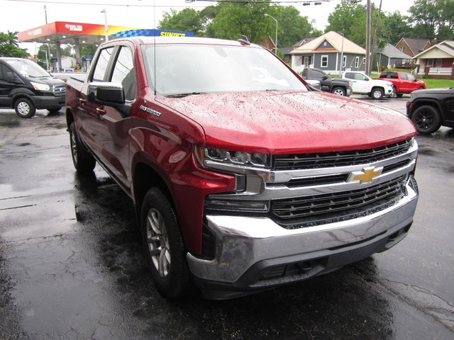 Used 2020 Chevrolet Silverado 1500 LT w/ LT Value Package AWD/4WD image 6