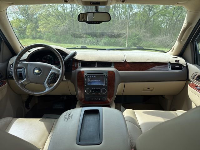 Used 2013 Chevrolet Avalanche LTZ image 13