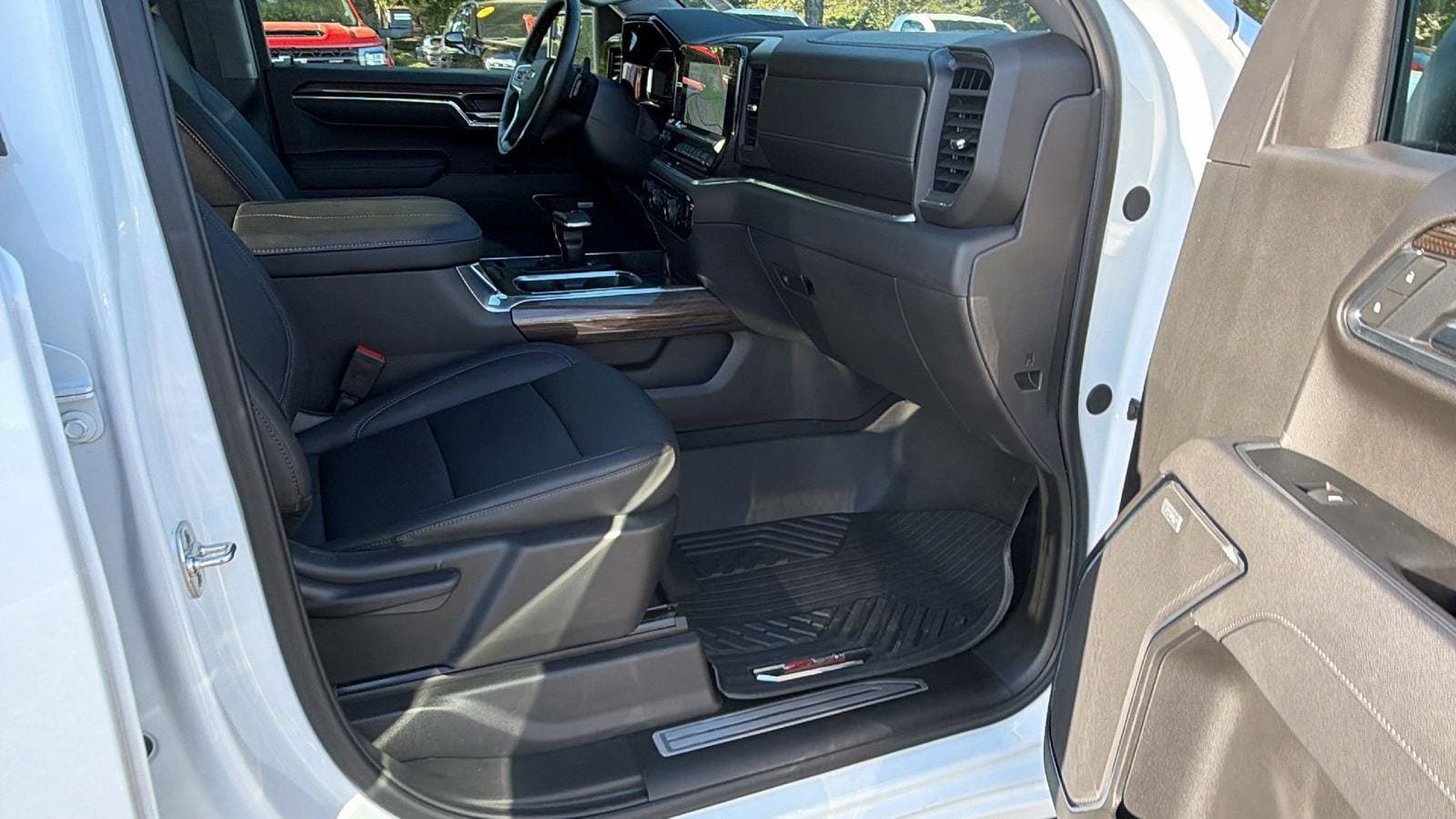 Certified 2025 Chevrolet Silverado 1500 LT Trail Boss w/ Convenience Package II AWD/4WD image 16