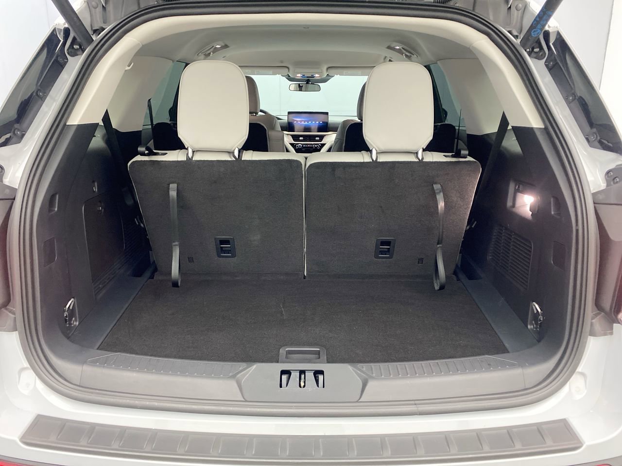 New 2026 Ford Explorer Active w/ Active Comfort Package AWD/4WD image 26