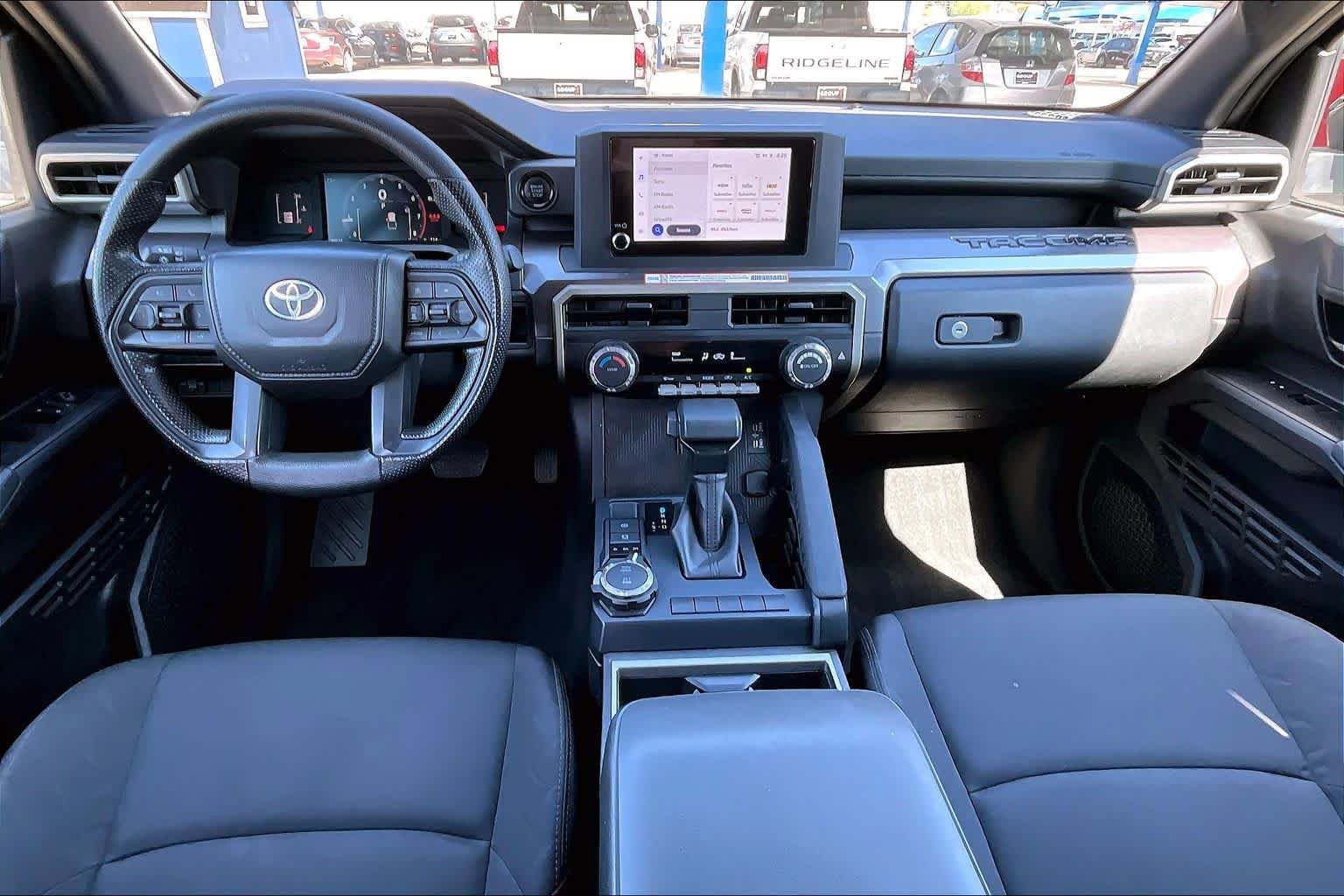 Used 2025 Toyota Tacoma SR5 AWD/4WD image 16