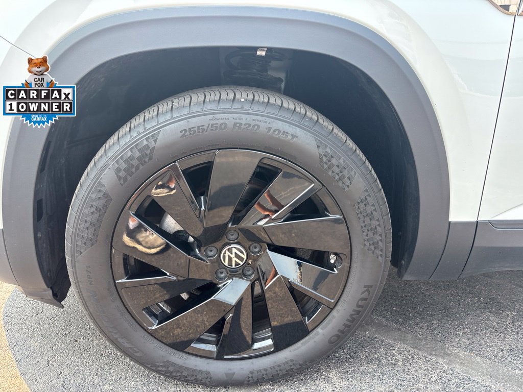 Used 2025 Volkswagen Atlas Cross Sport SE AWD/4WD image 9