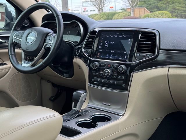 Used 2022 Jeep Grand Cherokee Limited w/ Tech Group image 25